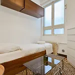 Character 2-bedroom In The Center *