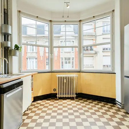 Character 2-bedroom In The Center Apartament