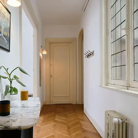 Character 2-bedroom In The Center Apartment