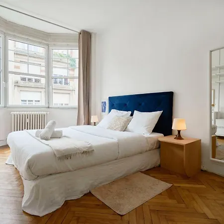 Apartament Character 2-bedroom In The Center Lille