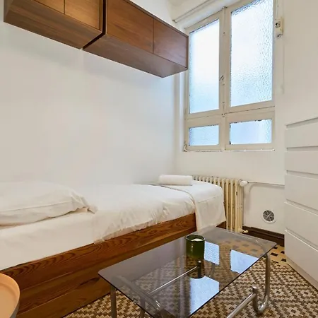 Character 2-bedroom In The Center *