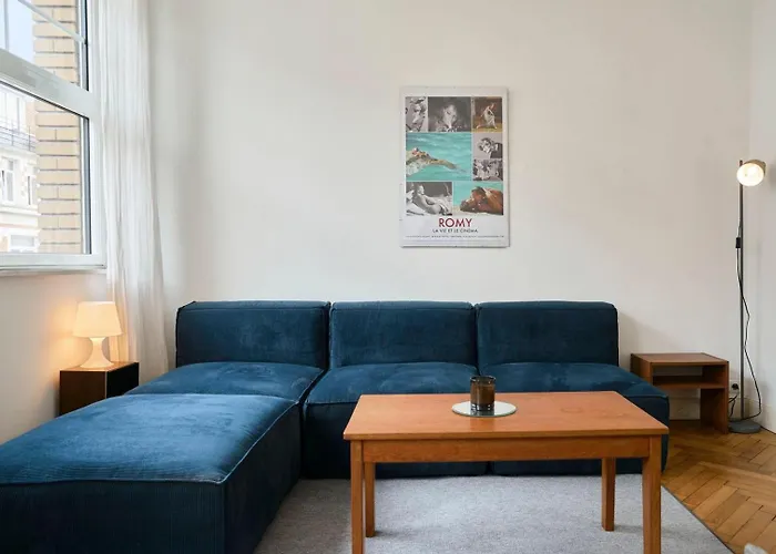 Character 2-bedroom In The Center Apartment *