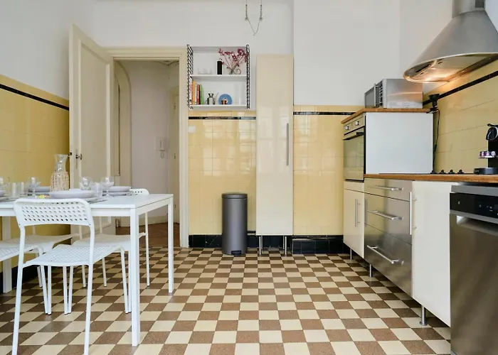 Character 2-bedroom In The Center Apartment *